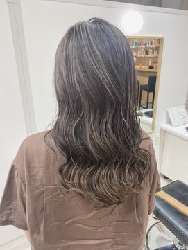 チェレ オレ 新金岡店(Chere ore) ハイライトカラーモノトーンベージュ/ケアブリーチ白髪ぼかし