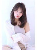 ネイビーカラーの大人かわいいブランジュ小顔くびれセミディ