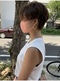 前下がりハンサムショート