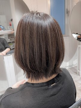 ストレータ バイ マリオ(Strata by mario) 〈宮本〉コントラストハイライト×レイヤーボブ