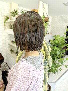 サニー(Sunny) 切りっぱなしボブ