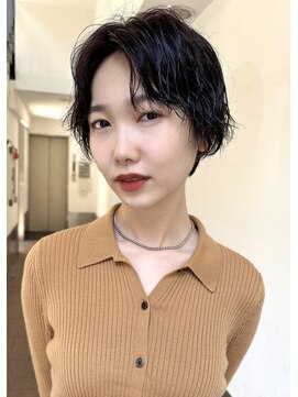 トリッカ 銀座(tricca) ショートニュアンスパーマ/黒髪/簡単スタイリング