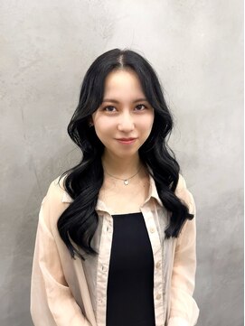 ソルア(soLua) 暗髪透明感カラー