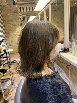 クロワ(croix) 【韓国風】レイヤーカット×オリーブグレージュ