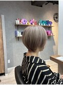 ハイトーンショートボブ