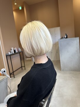 ジジ インターパーク 宇都宮(Gigi) ハイトーンボブ/ハイトーン/抜ブロンド/ボブレイヤー/宇都宮