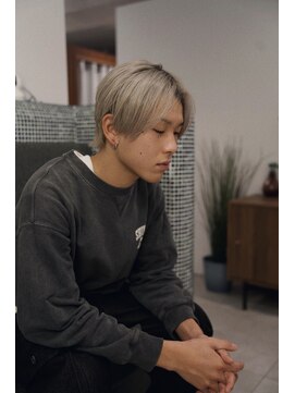 ミルクティーベージュ×センターパート