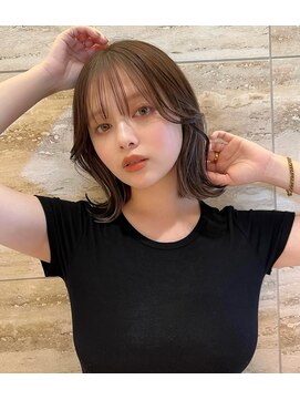 トイロ 中目黒(Toiro) 20代30代前髪あり切りっぱなしボブショートボブハイトーン