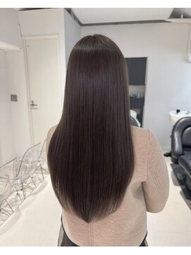 ロマリア ヒルズ 表参道 原宿(Lomalia HILLS) 似合わせカットケアカラー[表参道ケアブリーチ縮毛矯正]