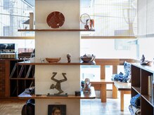 キャバノン 羽根木(CABANON)の雰囲気（ヘアアクセサリー、アンティーク雑貨なども販売しています◎）