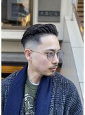 フェード　スリックバック　アイパーオールバック　髭男子