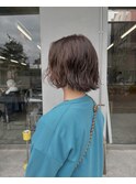 やわらかベージュカラー×ゆるめボブパーマ