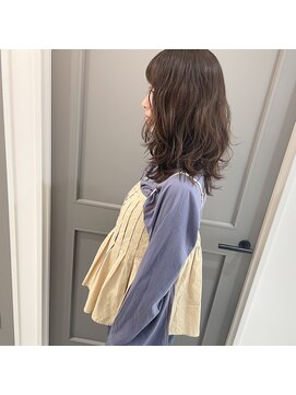 フリーシャ(freesha) 【大野千尋】ナチュラルふわふわミディアム