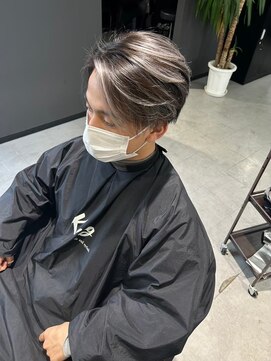 キング(K!ng) 縮毛矯正髪質改善ハイライトレイヤーカット枚方美容室エクステ