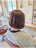 オレンジベージュ×ツヤボブ