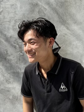 ジリ(JILI) 【JILI】センターパート ルーズパーマ ◆佐々木