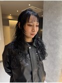 パツっと前髪ロングレイヤーパーマ