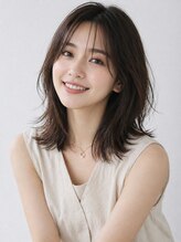 リリアーナ(LILIANA)&nbsp;池袋 ミディアムレイヤー 外ハネミディ くびれレイヤー