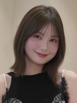 アンアミ オモテサンドウ(Un ami omotesando) 韓国風くびれミディアムボブハッシュカット