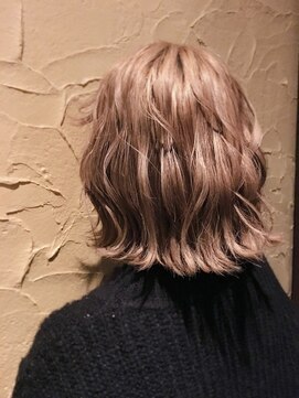 ゴッドヘアーアンドメイク 前橋元総社店(GOD Hair&Make) ハイトーンボブ