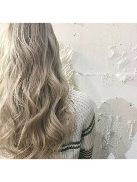 カルラ(Karra) ホワイトアッシュブラウン