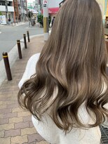 リーホリエ(Lee Horie)&nbsp;【mio】柔らかベージュ系ハイライトカラー