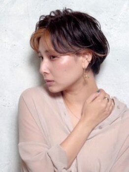 ≪今、話題の脱白髪染めを提案≫大人女性の白髪の悩みを解決し、誰もが憧れる綺麗なツヤ髪へ導きます！