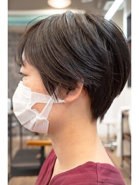 フラココ 神楽坂(hurakoko kagurazaka) 【担当：森口】丸みのこしアシメショート