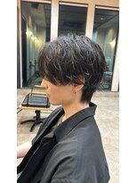 ツヅル(tsuzuru.)&nbsp;メンズセンターパート&おしゃれニュアンスパーマ