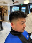 アップバング束感ショートフェード
