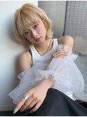 外ハネボブ　ブロンドヘア　10代20代　顔周りカット　透明感