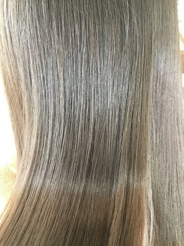 リアン(Lien)の写真/ダメージ具合やお悩みに合わせて薬剤を使い分け！ハイトーンでも思わず触りたくなるようなツヤ髪が叶う♪