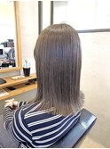 切りっぱなしミディアムボブ
