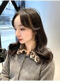 トレンドくびれミディアムでオシャレヘアに