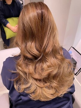 ステア ケース(stair case) 【NATASHA】銀座レイヤーカット/20代/30代/40代/50代