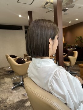 インビテーション 名古屋(invitation) オリーブグレージュ