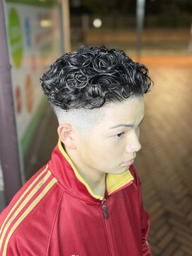 刈部倶楽舞 極道パーマ/スキンフェード　メンズ/眉毛/パーマ/バーバー