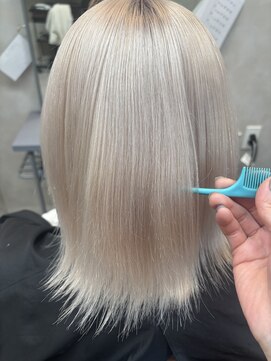 ソワン ドゥ ブレス 今里店(soin de brace) ホワイトカラー