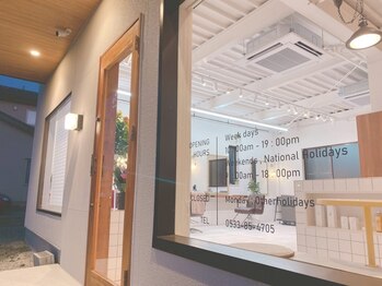 エイチ ヘアアンドメイク(eich hair&make)の写真/【豊川/牛久保】1月移転OPEN！丁寧なカウンセリングであなたの「似合う」が見つかる！ヘッドスパが大人気♪