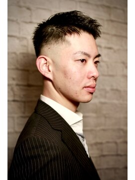 グレイスフル バーバープラチナム 六本木店(Graceful Barber platinum) ビジネスマンフェード