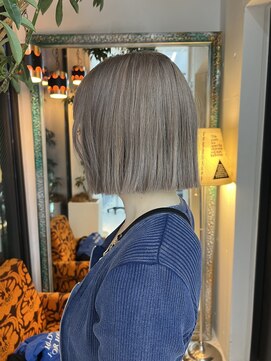ルーヴェ(LOWE) 【n】ワンレンボブ,透明感あるミルクティベージュ
