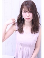 ヒビカ(HIBIKA)&nbsp;ゆるふわ抜け感ウェーブ×透明感アッシュベージュ