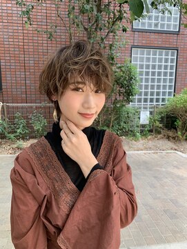 リラ バイ クオーレ(LIRA by CUORE) エアリーショート