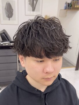 ハイバレーヘアーメゾン(HIGH VALLEY HAIRMAISON) 清潔マッシュ 黒髪 束感 女子ウケ ツーブロック　波巻きパーマ