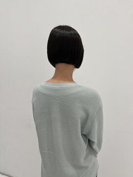 ハイブ 金沢(Hive) 10代20代ミニボブショートボブ切りっぱなし黒髪ツヤ髪スタイル