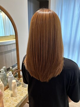 アンド ラ ブランシュ(&.La Blanche) ミディアムヘア/斜めバング/グレージュカラー/シルキーベージュ