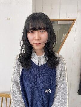 カートバイハイジ(Kurt by Heidi) wolf cut × dark green