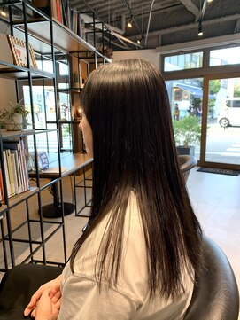 ユリイカビヨウシツ 縮毛矯正ストレートロング