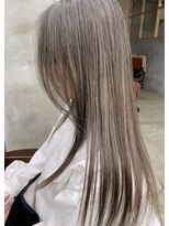 フリーラ 京都河原町三条店(freera)&nbsp;【kiho】gray beige × design  color