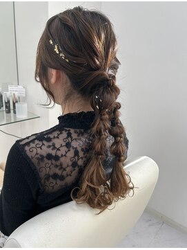 ヘアポジションにかほ ツインアレンジ